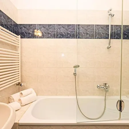 Διαμέρισμα A Due Passi Dall Acquario - House In Yacht Club *