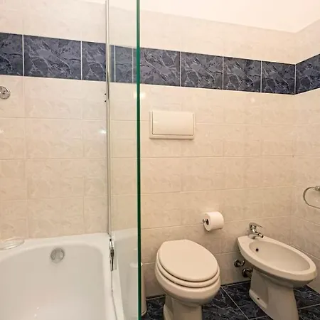 Διαμέρισμα A Due Passi Dall Acquario - House In Yacht Club *